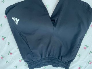 Pantalones cortos deportivos Nike y Adidas