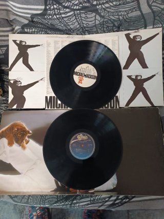 2 Vinilo Michael Jackson  Bily jean triller.bad