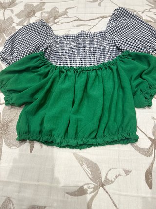 Blusa verde y cuadros vichy