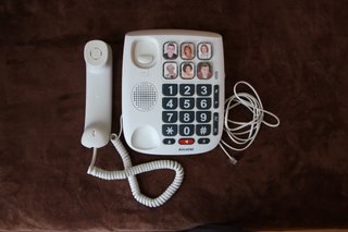 Telefono fisso Alcatel Tmax 10 per anziani