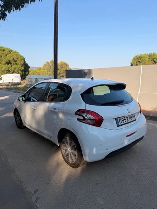 Peugeot 208 2013