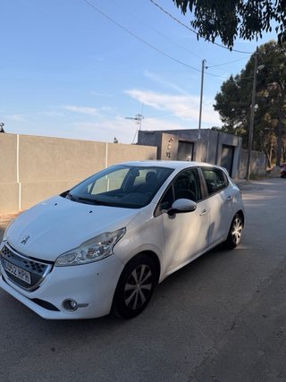 Peugeot 208 2013