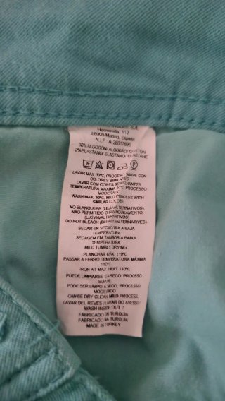Bermudas verdes esmeralda