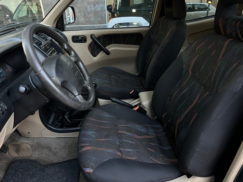 Nissan Terrano II 2.7TDI 125cv 3p. 2000 foto 8