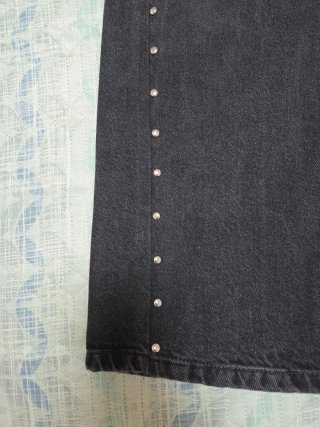 Pantalón vaquero negro Stradivarius. T. 40.
