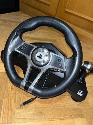 Volante PS4/PS3 con pedales y cambio de marchas –