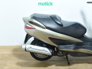 SUZUKI BURGMAN 200