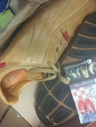 Zapatos Pikolinos Beige y Rojo