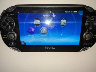 PS Vita OLED 16 GB Desbloqueada Negra