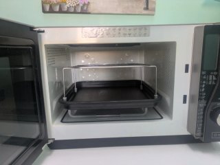 Microondas Whirlpool Extra Space Crisp AVERIADO