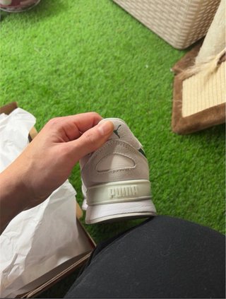 Zapatillas Puma Blancas y Verdes