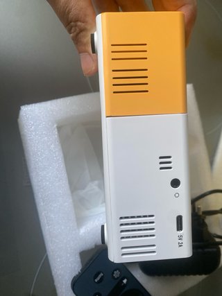 Proyector LED Blanco y Amarillo.
