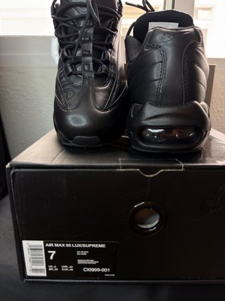 Nike Air Max 95 x Supreme Negro