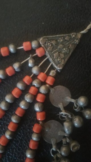 Collar antiguo yemení
