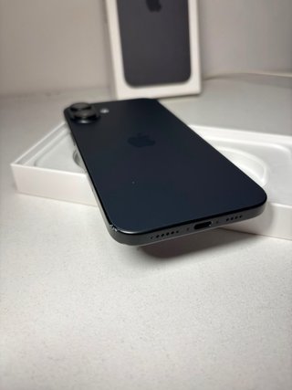 iPhone 16 Plus