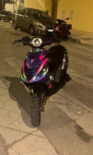Piaggio Zip SP 49cc Scooter