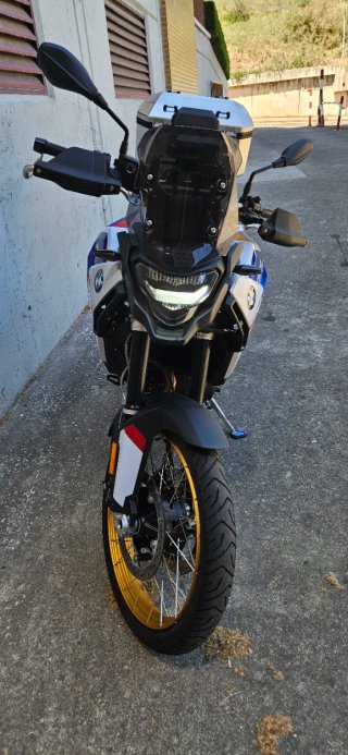 BMW F900 GS Aventura Azul/Blanco