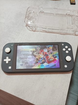 ¡Pack Nintendo Switch Lite + Mario Kart 8!