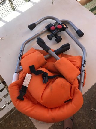 Silla portatil adaptada a mesas