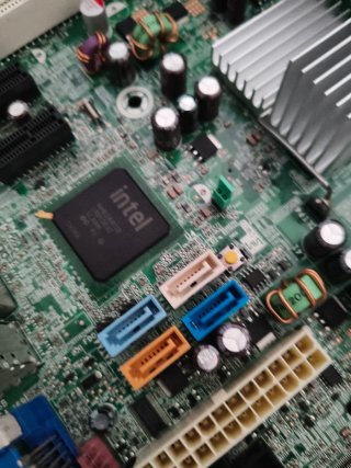 Placa Base HP Socket 775 + 2GB DDR2 + Disipador