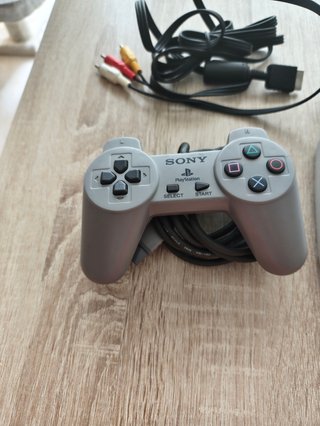 Consola Sony PSone + Mando + Cables