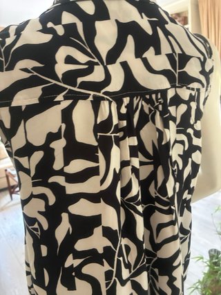 Vestido mini estampado blanco y negro