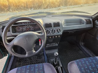 Peugeot 205 1998