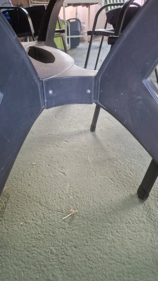 Tavolo da esterno in resina resistente