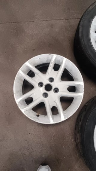Llantas Fiat Punto 15 (5 unidades)