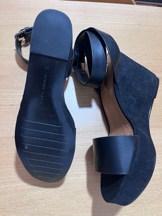 Sandalias Zara Cuña Negra