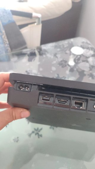 PS4 (PlayStation 4) Negra + Mando VERSION 11.00