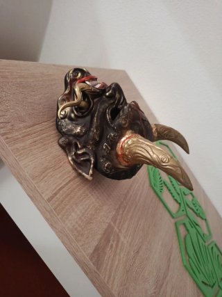 Máscara Oni Negra y Dorada