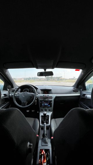 OPEL ASTRA H GTC 150cv