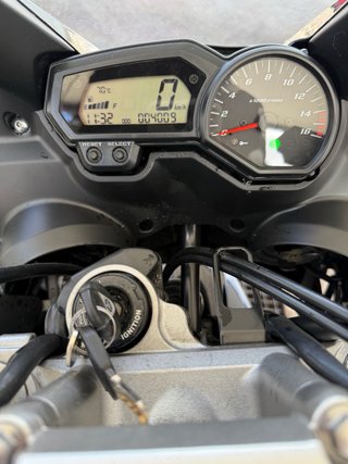 Yamaha FZ6 S2 de 2010 - 4200 km IMPECABLE con baúl
