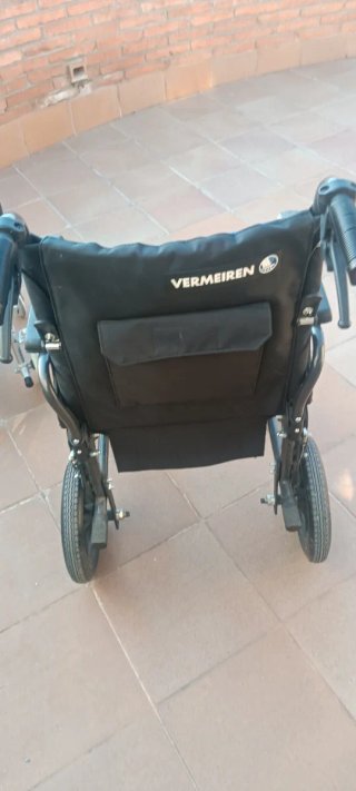 Sedia a rotelle Vermeiren poco usata con freni