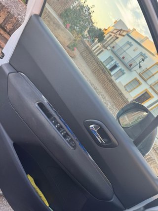 Peugeot 5008 2016