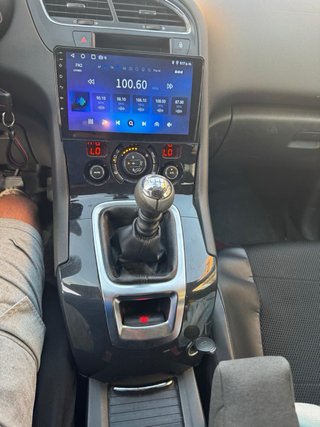 Peugeot 5008 2016