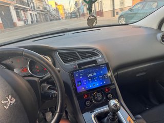 Peugeot 5008 2016