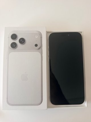 iPhone 17 Pro Max 256GB Plata - Pantalla Cambiada