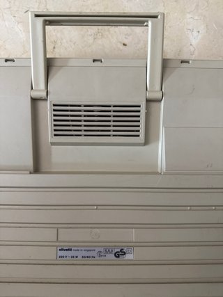 Máquina de escribir Olivetti PT505 sin tinta