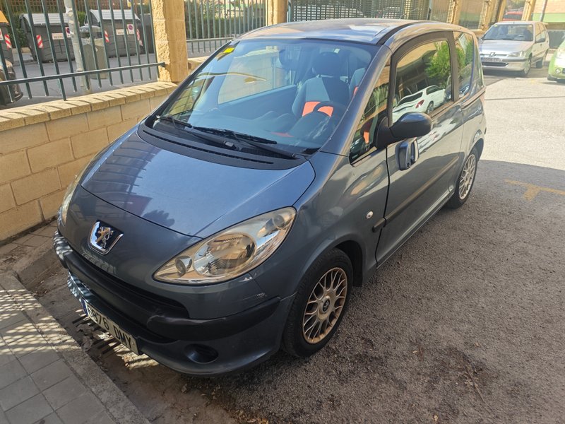 Peugeot 1007 Urban 2005 - foto 1