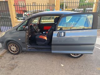 Peugeot 1007 Urban 2005