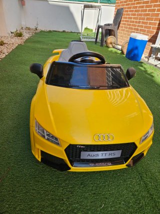 Coche eléctrico infantil Audi TT