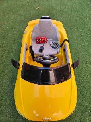 Coche eléctrico infantil Audi TT