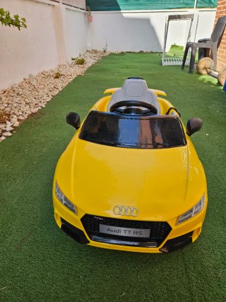 Coche eléctrico infantil Audi TT