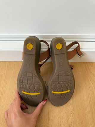 Sandalias cuñas de piel