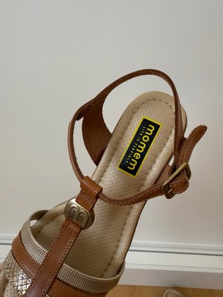 Sandalias cuñas de piel