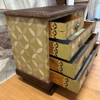 Cómoda Aparador de madera con diseño geométrico