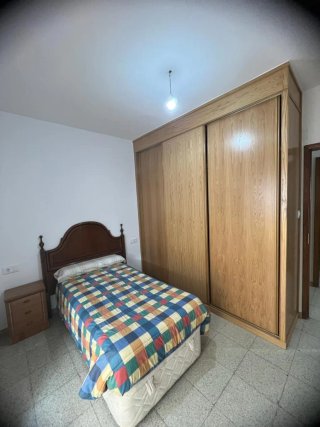 Se alquila habitación para estudiantes en Ourense.