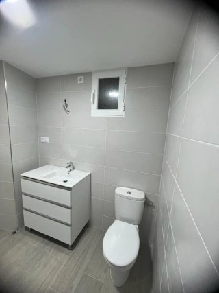 Se alquila habitación para estudiantes en Ourense.